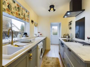 Kitchen- click for photo gallery